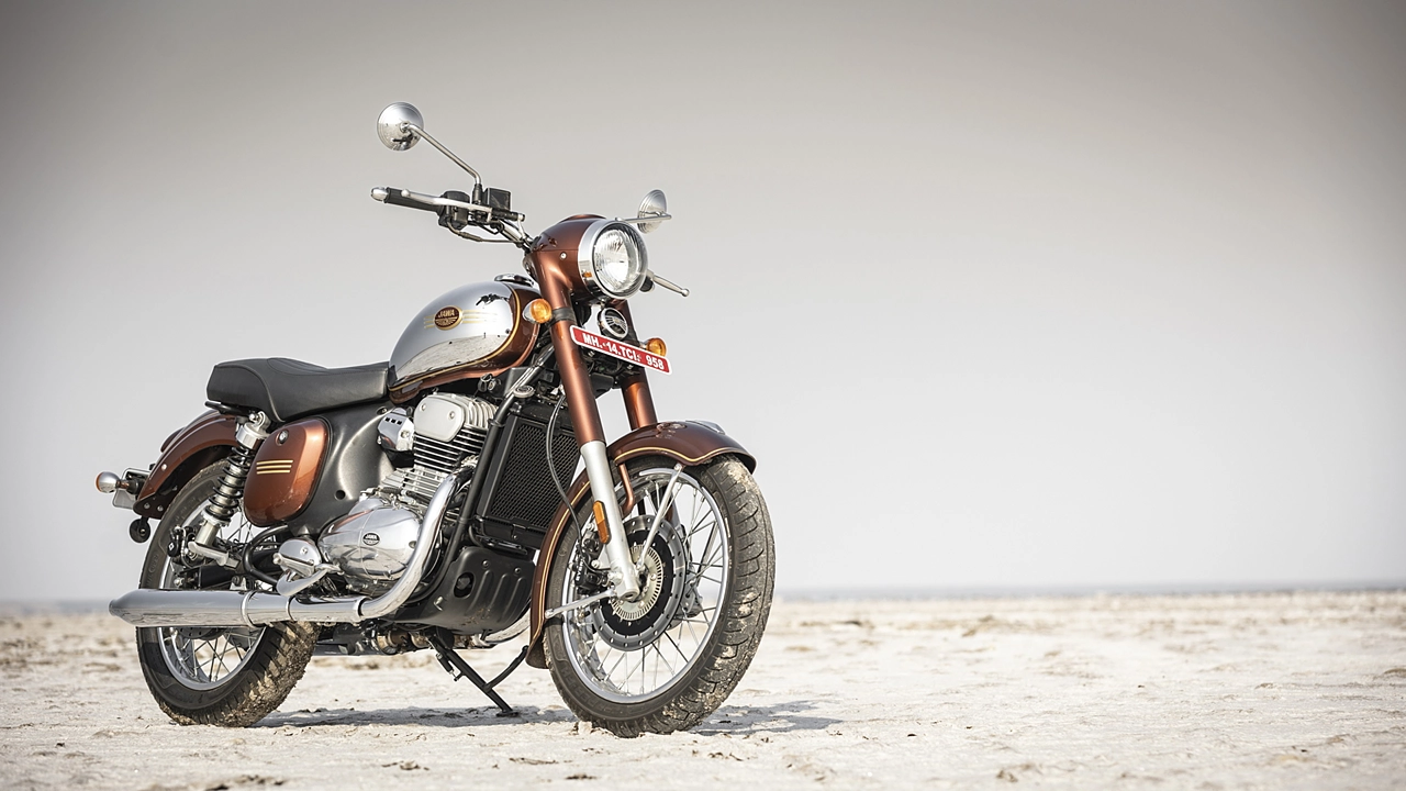 350-right-front-three-quarter-6